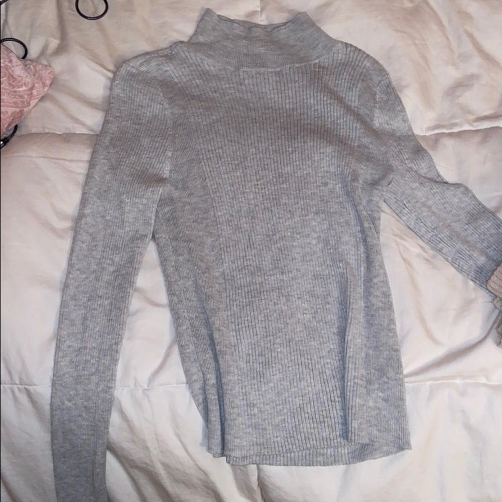 Gray turtle neck